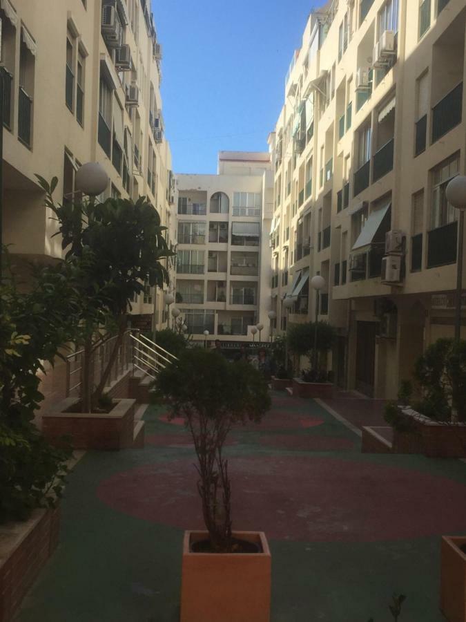 Apartamento Turistico Loyola Benidorm Luaran gambar